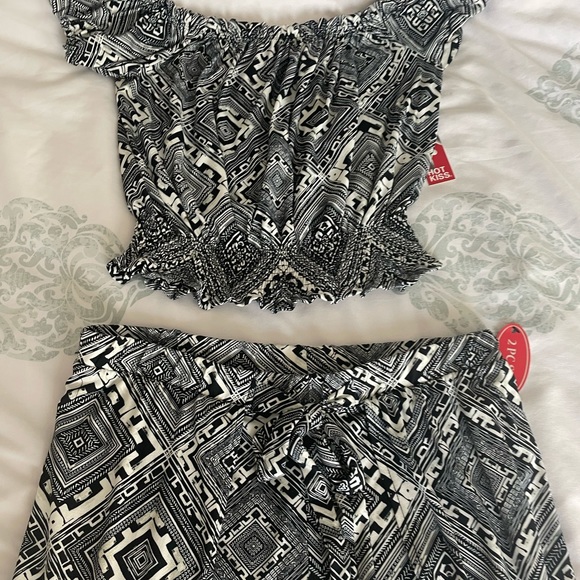 New 2 pice outfit size large - Picture 7 of 10
